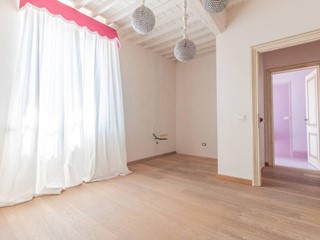 Trilocale in Vendita a Cascina, zona San Lorenzo a Pagnatico, 195'000€, 95 m²