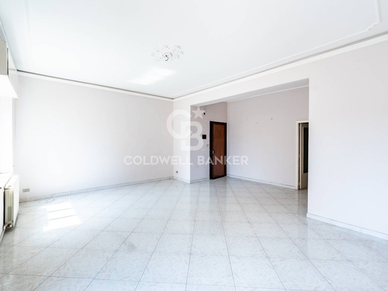 Appartamento in Vendita a Acireale, 125'000&euro;, 140 m²