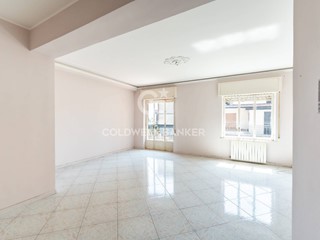 Appartamento in Vendita a Acireale, 125'000&euro;, 140 m²