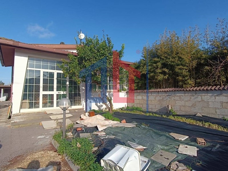 Casa Semi Indipendente in Vendita a Ardea, 145'000€, 160 m²