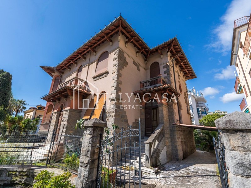 Quadrilocale in Vendita a Sanremo, 570'000€, 146 m²