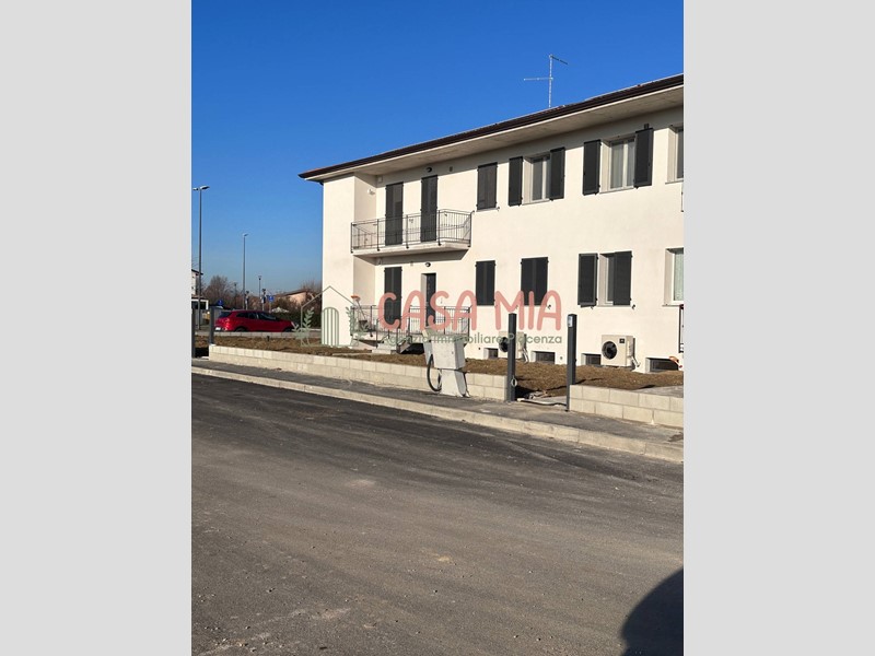 Quadrilocale in Vendita a Rottofreno, 265'000€, 125 m²