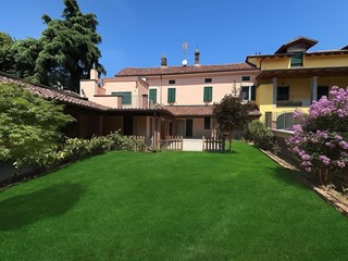 Casa Indipendente in Vendita a Quargnento, 165'000€, 279 m²