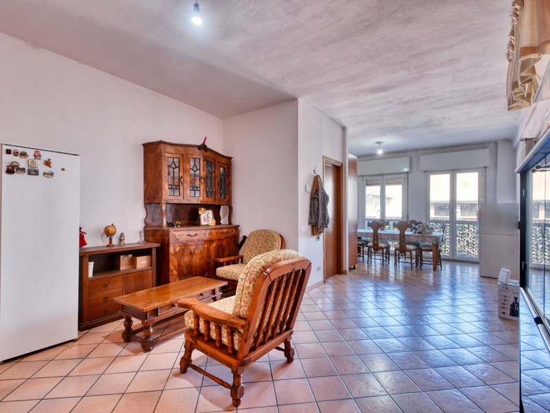 Quadrilocale in Vendita a Bovisio Masciago, 189'000€, 140 m²