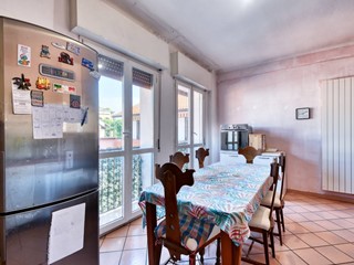 Quadrilocale in Vendita a Bovisio Masciago, 189'000&euro;, 140 m²