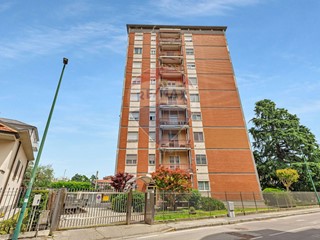 Attico in Vendita a Cologno Monzese, 480'000€, 213 m²