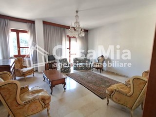 Quadrilocale in Vendita a Legnano, 249'000€, 136 m²