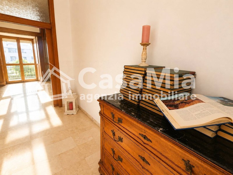 Quadrilocale in Vendita a Legnano, 219'000&euro;, 136 m²