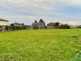 Terreno edificabile in Vendita a Maddaloni, 46000 m²