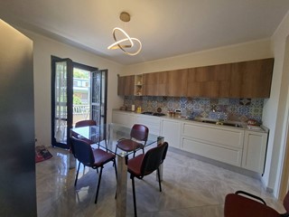 Quadrilocale in Vendita a Mercogliano, 230'000&euro;, 131 m²