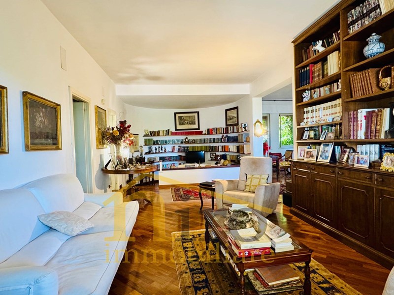 Villa in Vendita a Montesilvano, 248'000€, 201 m²