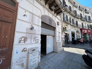 Negozio in Affitto a Palermo, 1'500&euro;, 63 m²