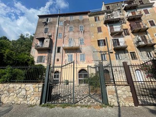 Negozio in Affitto a San Polo dei Cavalieri, 800€, 85 m²