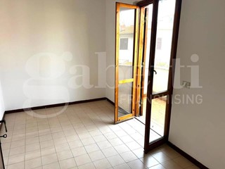 Villetta a schiera in Vendita a Terracina, 215'000€, 90 m²