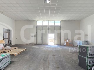 Capannone in Vendita a Casoria, 2'500€, 800 m²