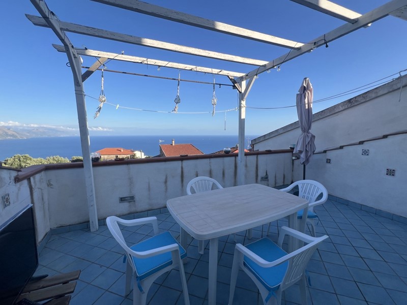 Trilocale in Vendita a Ispani, 140'000&euro;, 132 m², arredato