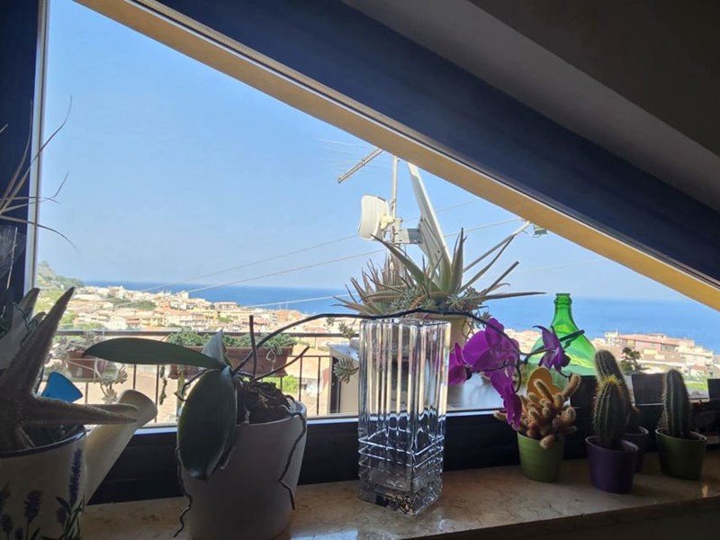 Attico in Vendita a Nizza di Sicilia, 145'000€, 96 m²
