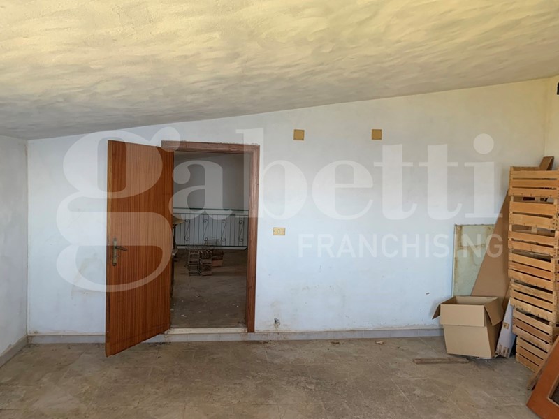 Casa Indipendente in Vendita a Belmonte Calabro, 55'000€, 137 m²