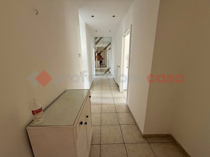 Quadrilocale in Vendita a Taranto, 65'000€, 118 m²