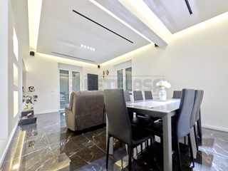 Appartamento in Vendita a Vicenza, 210'000€, 90 m², arredato, con Box