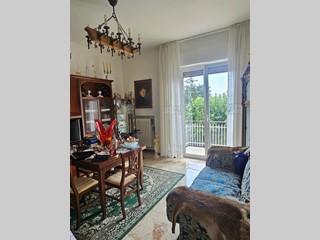 Appartamento in Vendita a Jesi, 190'000€, 120 m², con Box