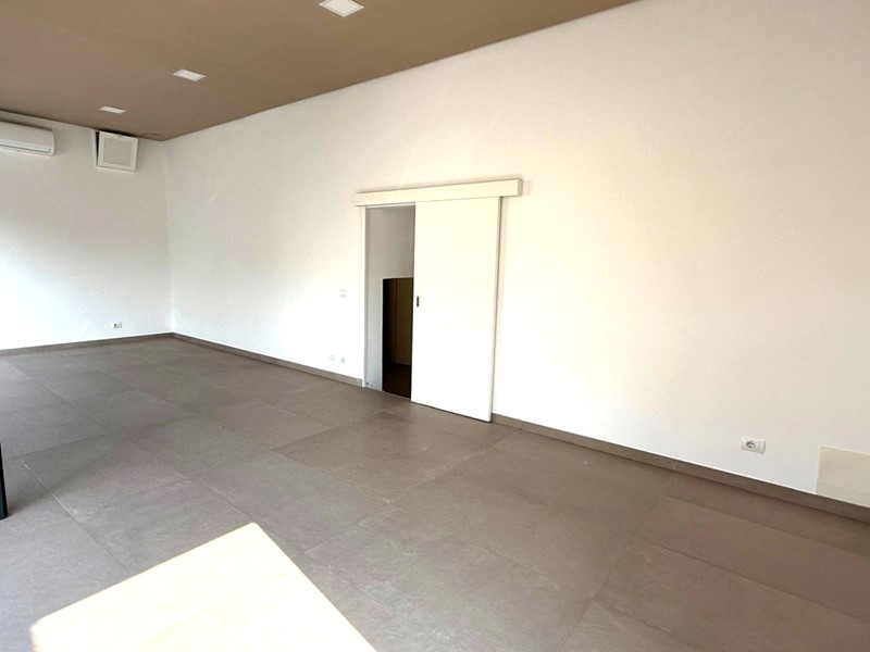 Immobile commerciale in Affitto a Rovigo, 732€, 55 m²