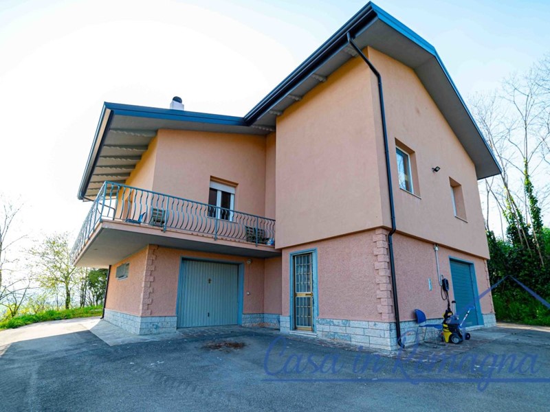 Casa Indipendente in Vendita a Sogliano al Rubicone, 330'000€, 315 m², con Box