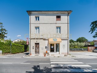 Appartamento in Vendita a Lucca, 199'000€, 130 m², arredato