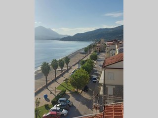 Casa Semi Indipendente in Vendita a Vibonati, zona Via Carlo Pisacane N 3 , 130 m²