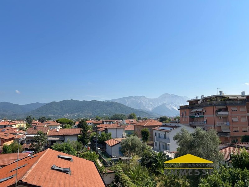 Quadrilocale in Vendita a Carrara, 185'000€, 75 m²