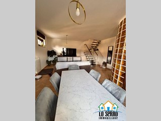 Trilocale in Vendita a Palermo, 135'000€, 135 m²