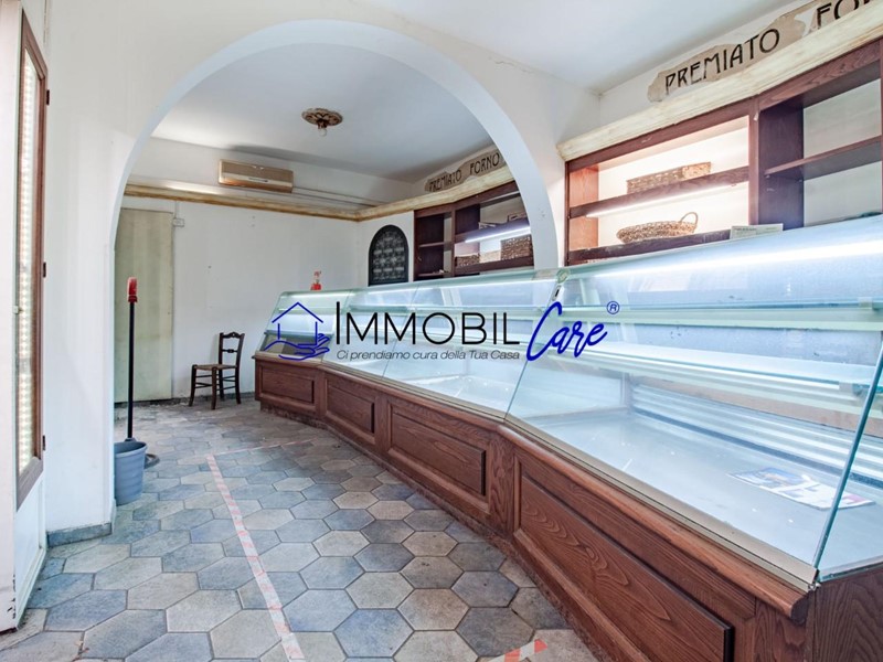 Immobile commerciale in Vendita a Livorno, 85'000&euro;, 110 m²
