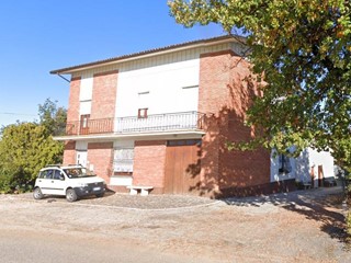 Casa Indipendente in Vendita a Monte Vidon Corrado, 145'000€, 350 m²