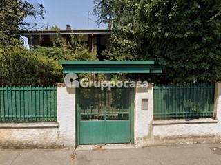 Villa in Vendita a Corbetta, 250'000€, 269 m²