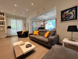 Villa in Affitto a Forte dei Marmi, 190 m²