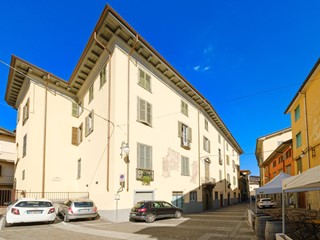 Trilocale in Vendita a Alzano Lombardo, 129'000€, 81 m²