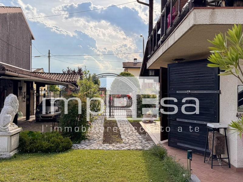 Casa Indipendente in Vendita a Montereale Valcellina, 120'000€, 90 m²
