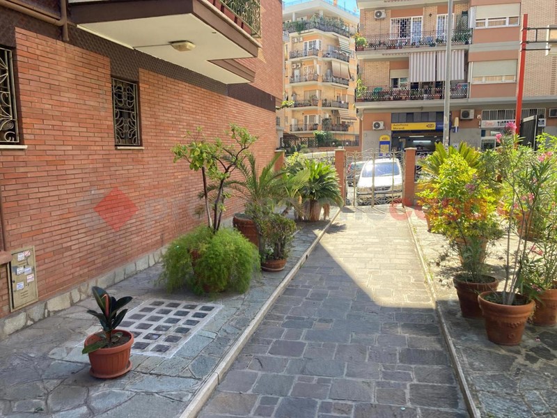 Quadrilocale in Vendita a Roma, 439'000&euro;, 104 m²