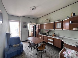 Trilocale in Vendita a Torino, 85'000€, 80 m²