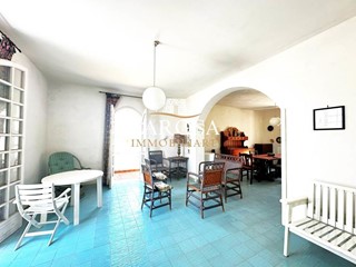 Casa Indipendente in Vendita a Melendugno, zona San Foca, 450'000€, 312 m², con Box