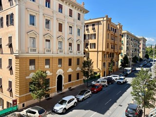 Appartamento in Vendita a Genova, zona Albaro, 448'000€, 100 m²