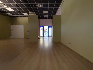 Immobile commerciale in Affitto a Catanzaro, zona Fortuna, 1'200&euro;, 115 m²