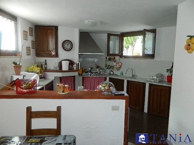 Casa Semi Indipendente in Vendita a Carrara, 320'000€, 150 m²