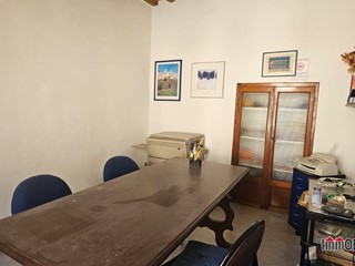 Negozio in Vendita a Colle di Val D'Elsa, 38'000&euro;, 42 m²