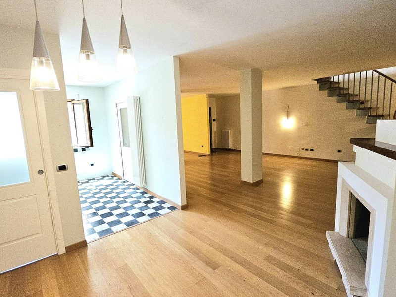 Appartamento in Vendita a Teramo, 239'000€, 260 m²