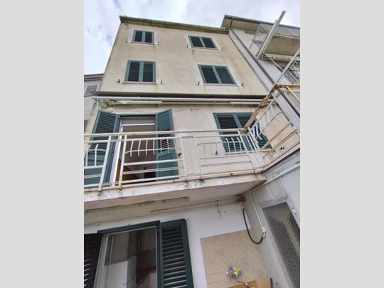 Casa Semi Indipendente in Vendita a Castel Frentano, 80'000€, 177 m²