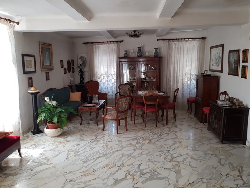 Casa Semi Indipendente in Vendita a Carrara, zona Fossola, 185'000€, 105 m²