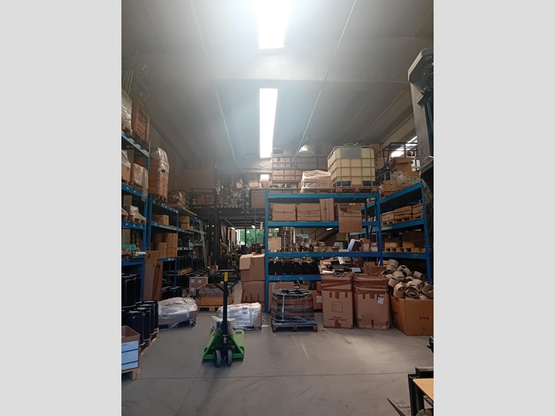 Capannone in Vendita a Signa, zona Sant'Angelo a Lecore, 500'000€, 680 m²