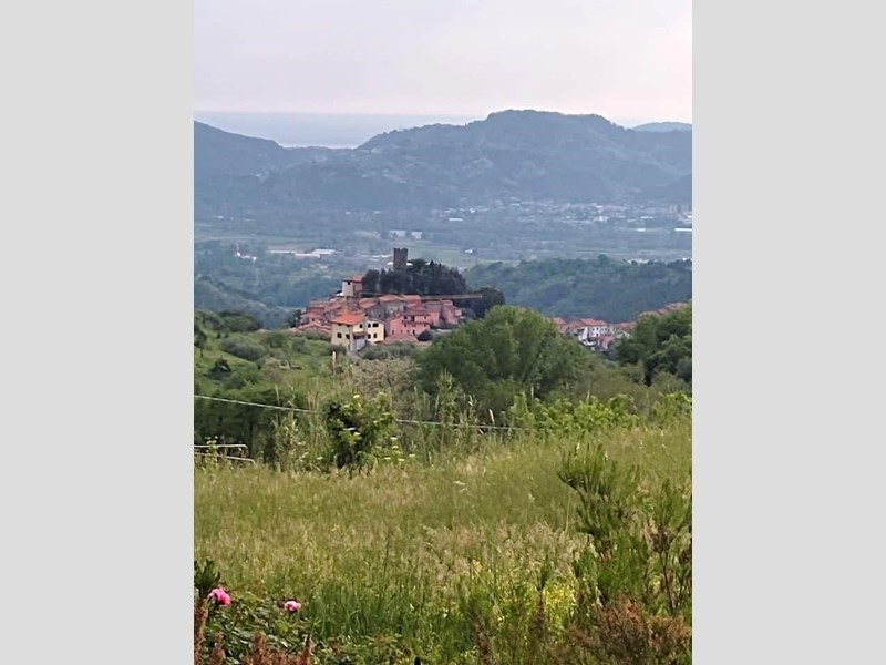 Casa di corte in Vendita a Sarzana, zona Falcinello, 55'000&euro;, 80 m²