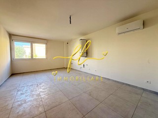 Trilocale in Vendita a Rosignano Marittimo, zona Vada, 178'000€, 70 m²